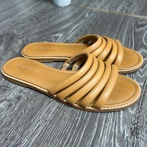 MADEWELL ADDIE LEATHER STRAPPY Mustard Slide Sandals